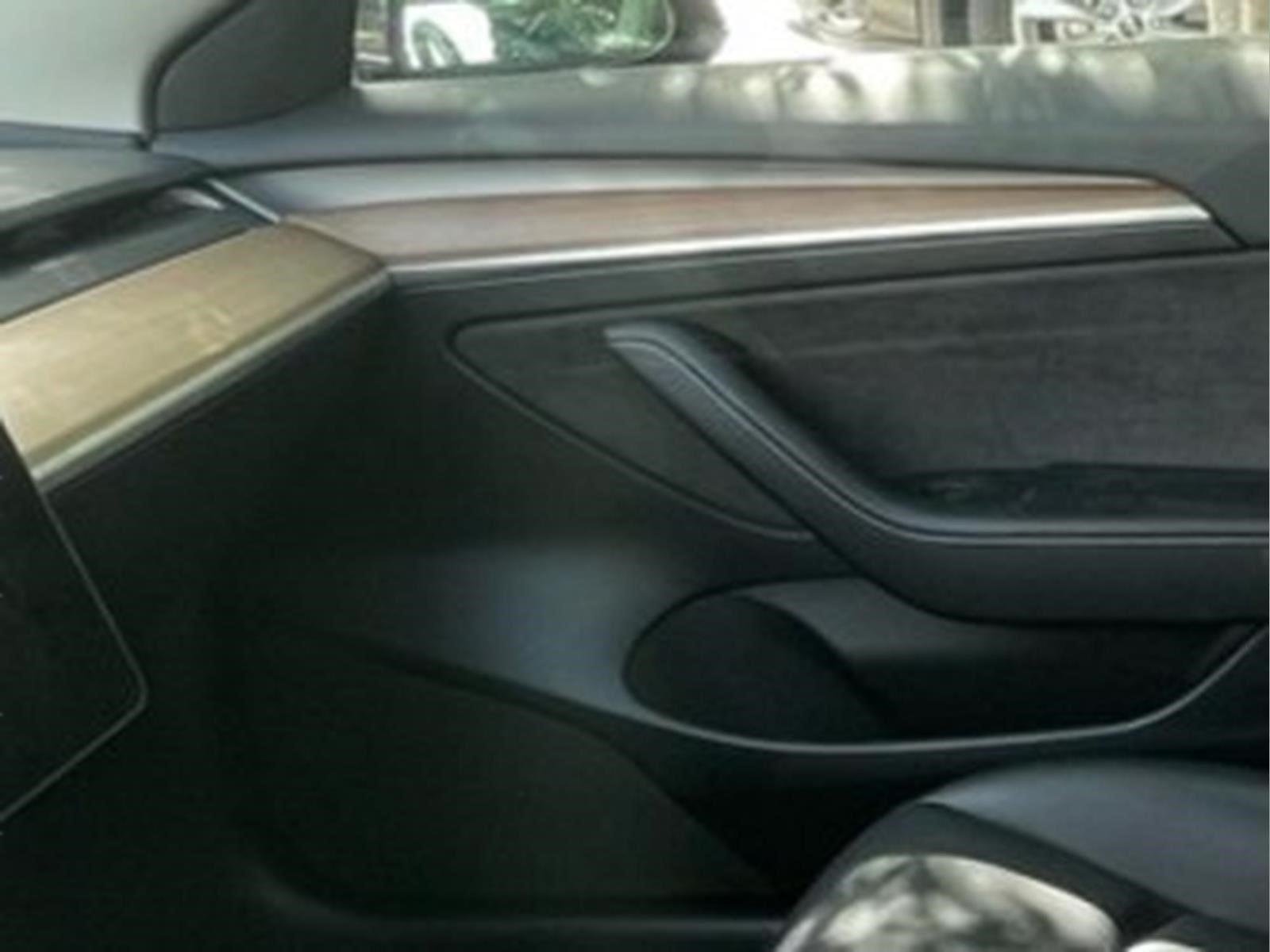 Used 2023  Tesla  image 21