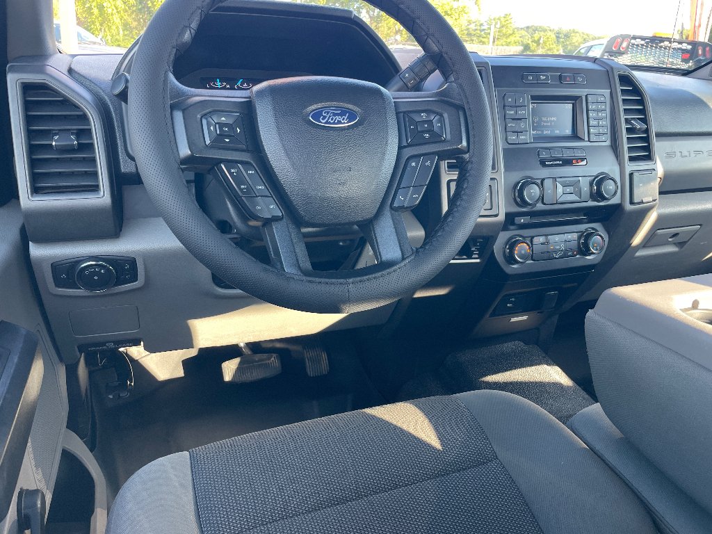 Used 2018 Oxford White Ford XL image 2