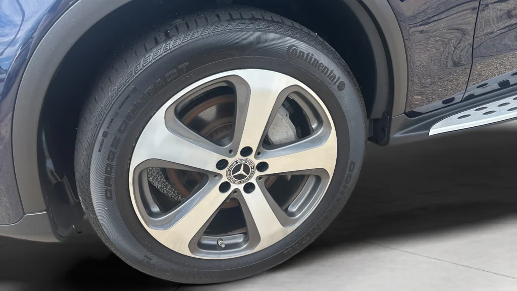 Used 2021  Mercedes-Benz GLC 300 image 9