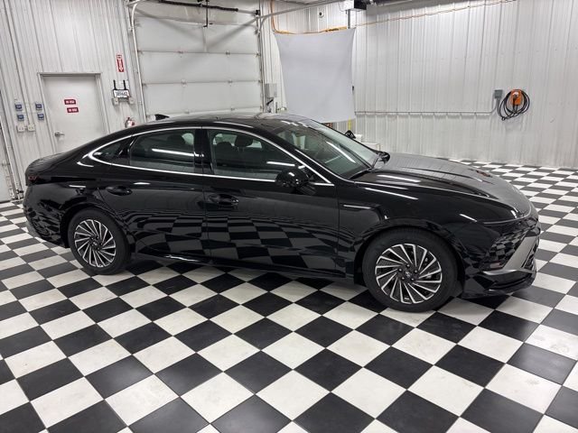 Used 2026 Hyundai Sonata Hybrid SEL with VIN KMHL34JJ3TA135809 for sale in Rochester, Minnesota