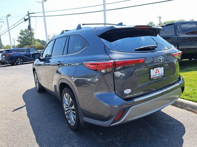 Used 2020 Gray Toyota Platinum image 10