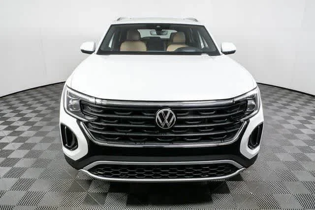 New 2026 Opal White Pearl Volkswagen 2.0T SEL image 28
