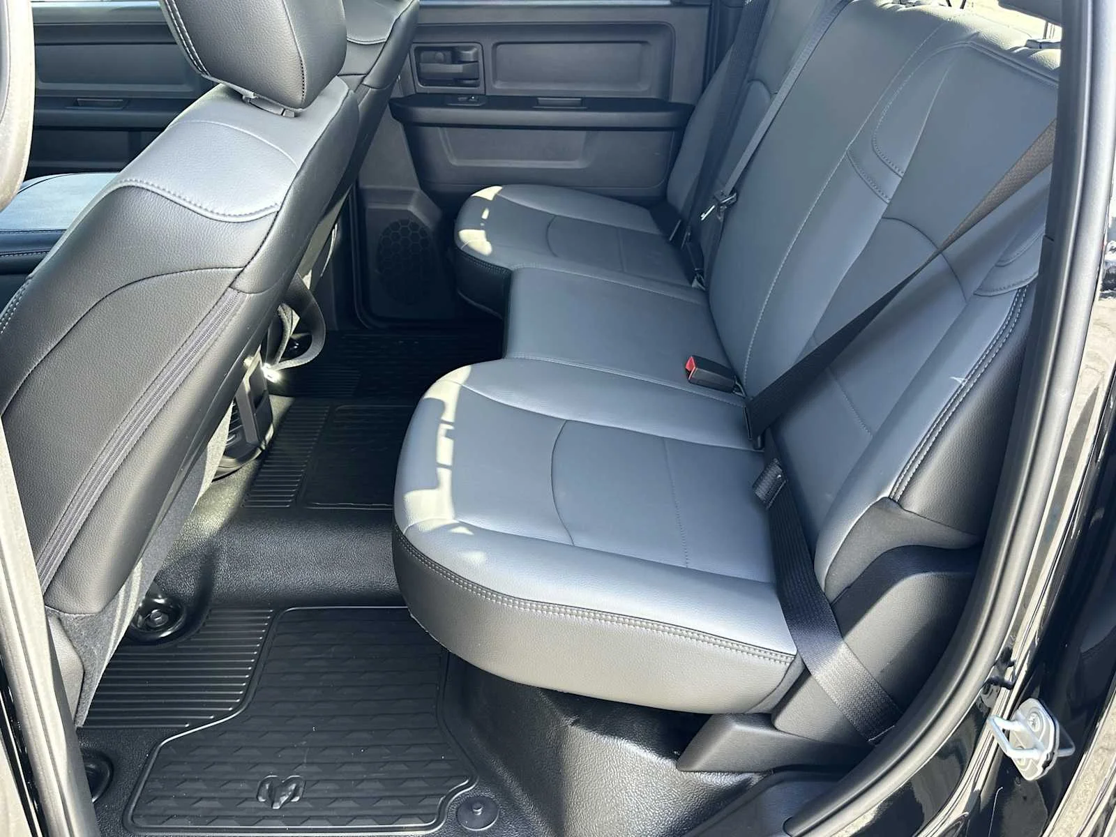 2026 RAM 3500 Chassis Tradesman - Photo 21