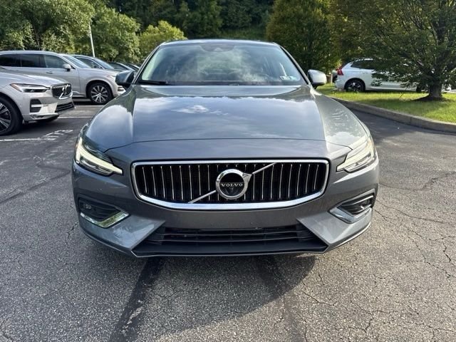 Used 2021 Gray Volvo T5 Inscription image 14