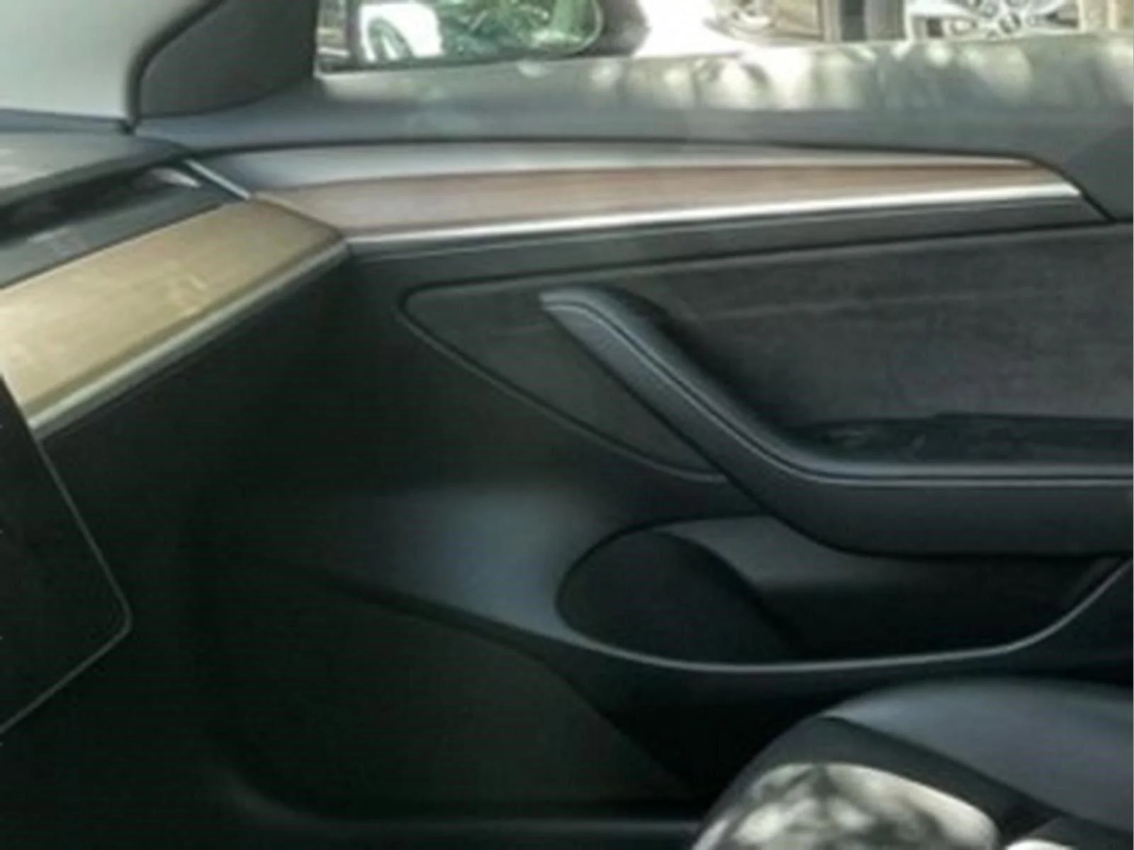 Used 2023  Tesla  image 21