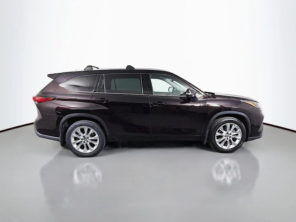 Used 2022 Brown Toyota Limited image 5