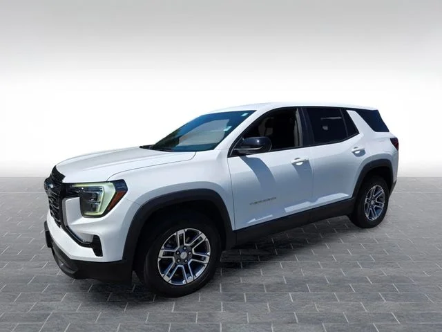 Used 2025 White GMC Elevation image 3