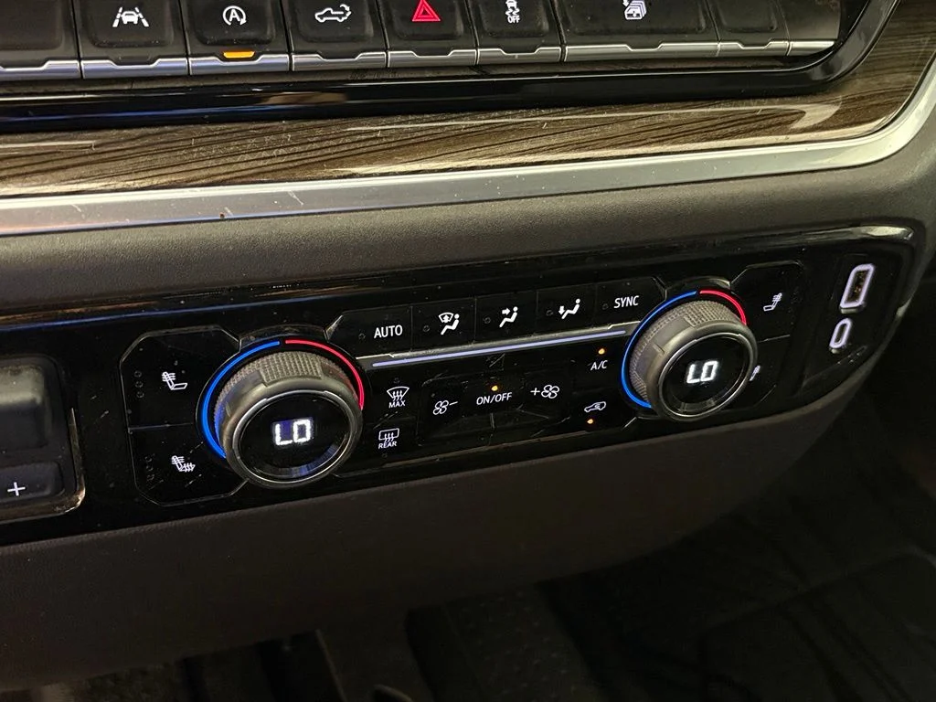 Used 2022 White Chevrolet LT image 30