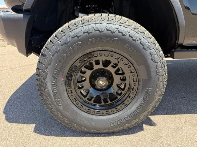 New 2025 Black Ford Base image 38