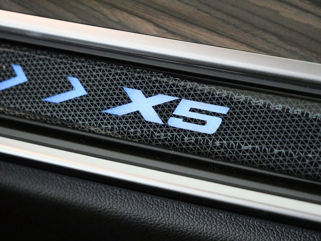 Used 2026 Black Sapphire Metallic BMW xDrive50e image 25