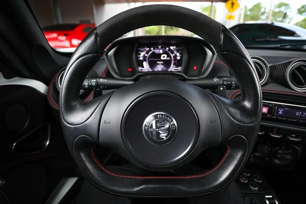 Used 2017 White Alfa Romeo Base image 29