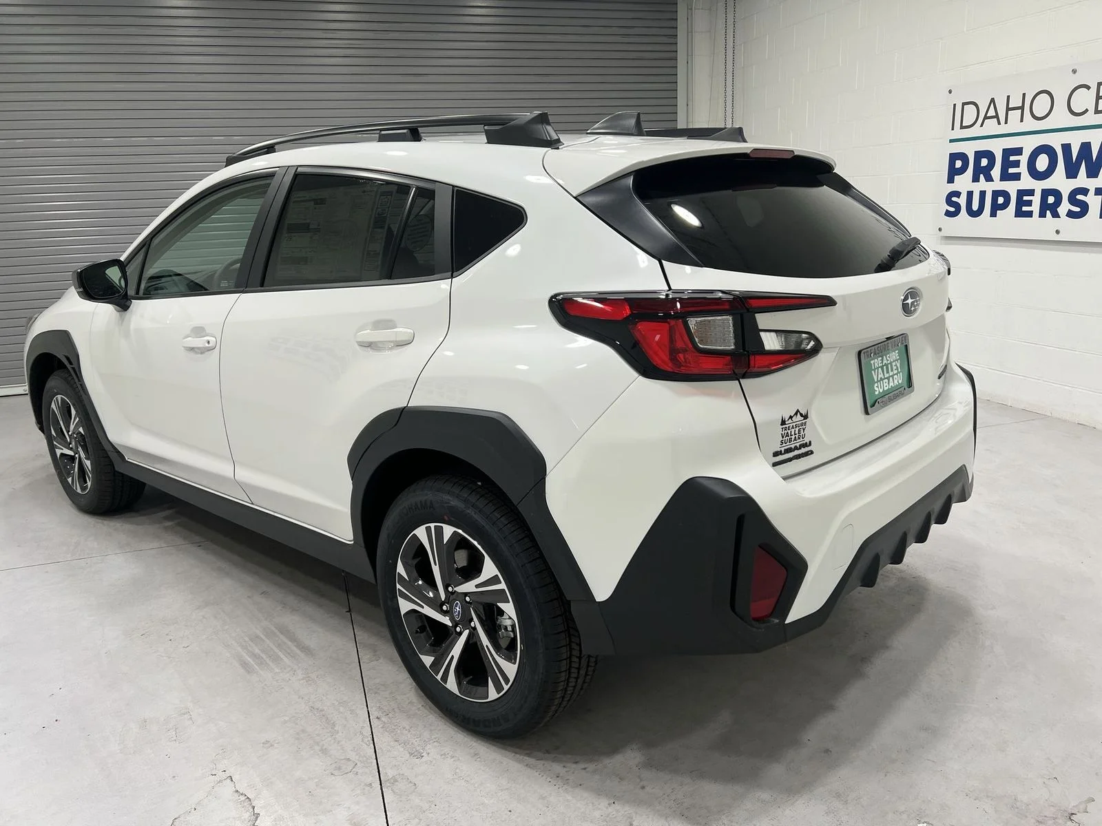 New 2026 CRYSTAL WHITE PEARL Subaru Premium image 6
