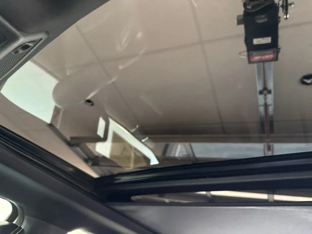 Used 2019 White Ford Lariat image 23