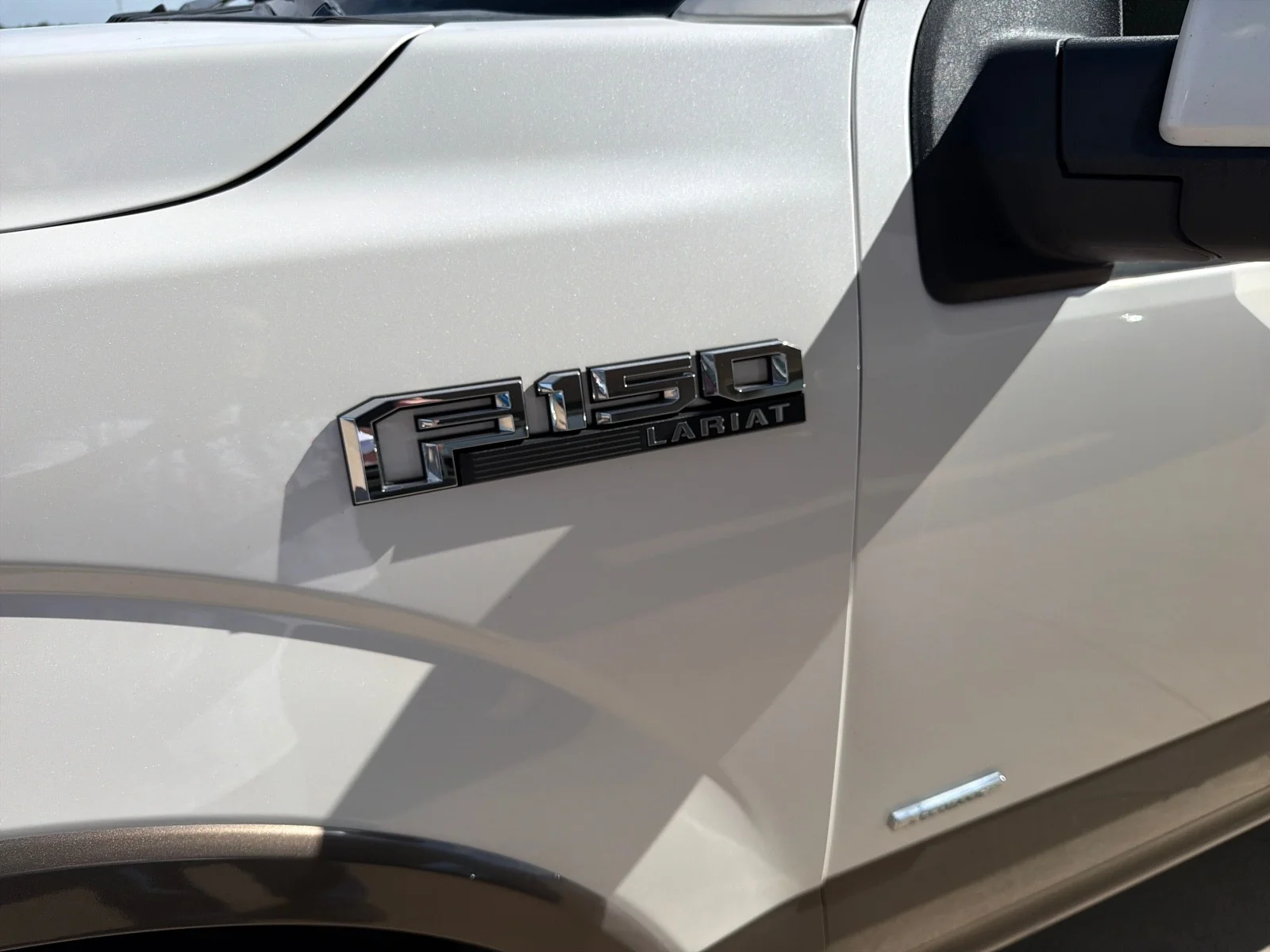 Used 2015 White Platinum Metallic Tri-Coat Ford Lariat image 9