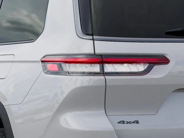 New 2026 White Jeep Altitude image 10