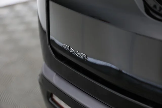 New 2026 High Gloss Black Exterior Paint Jeep Limited Reserve image 35