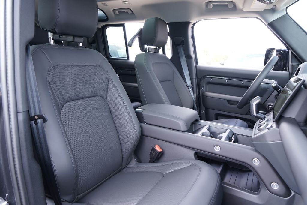 Used 2026 Gray Land Rover S image 25