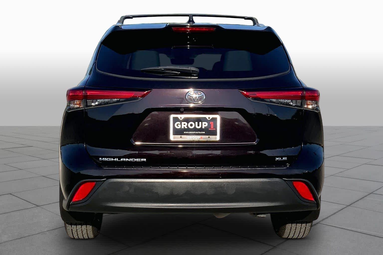 Used 2022 Opulent Amber Toyota XLE image 8