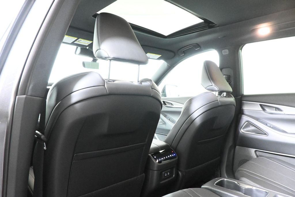 New 2027 2T GRPT SHDW INFINITI Sport AWD image 32