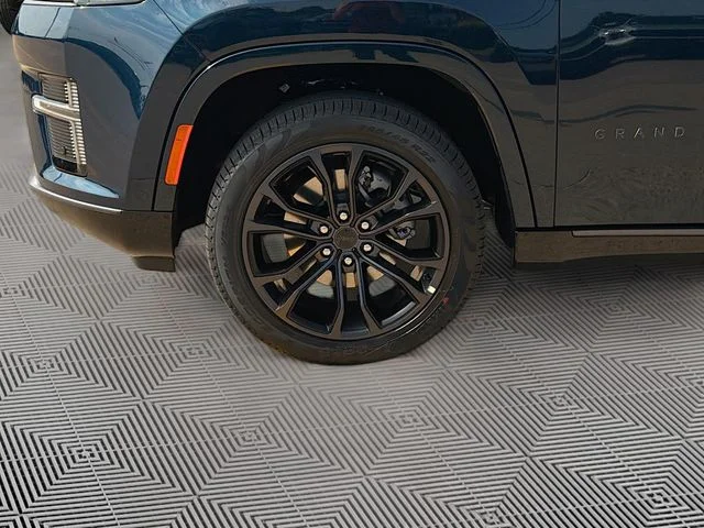 New 2026 Fathom Blue Pearlcoat Jeep Summit Obsidian image 36