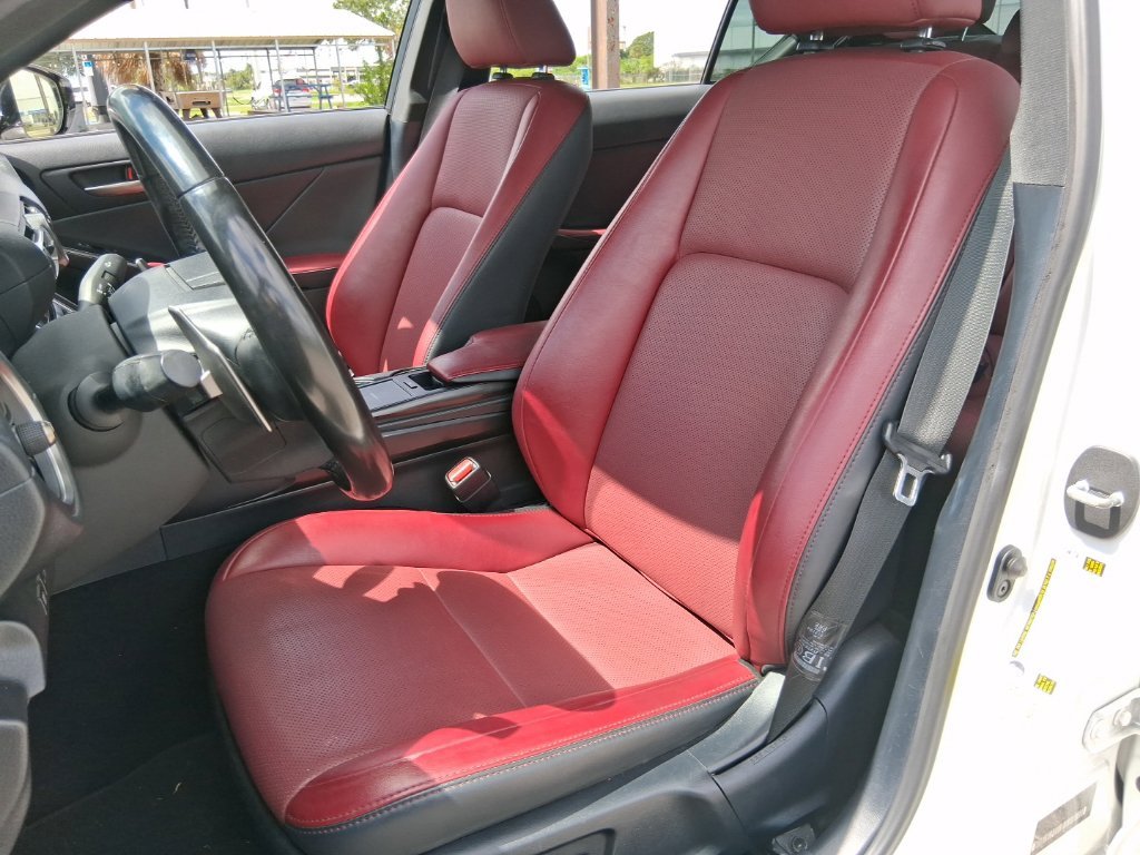 2021 Lexus IS 300 - Photo 10