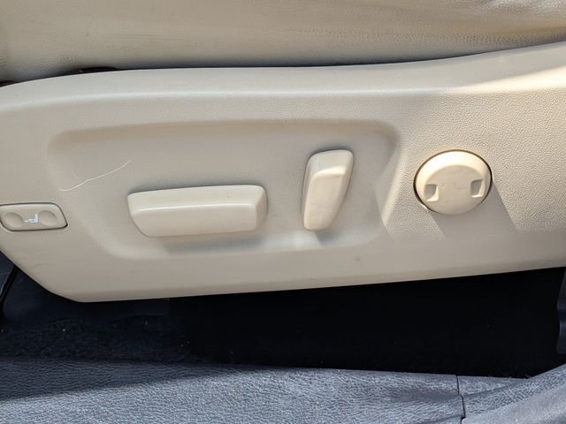 Used 2017 Red Toyota XLE image 21
