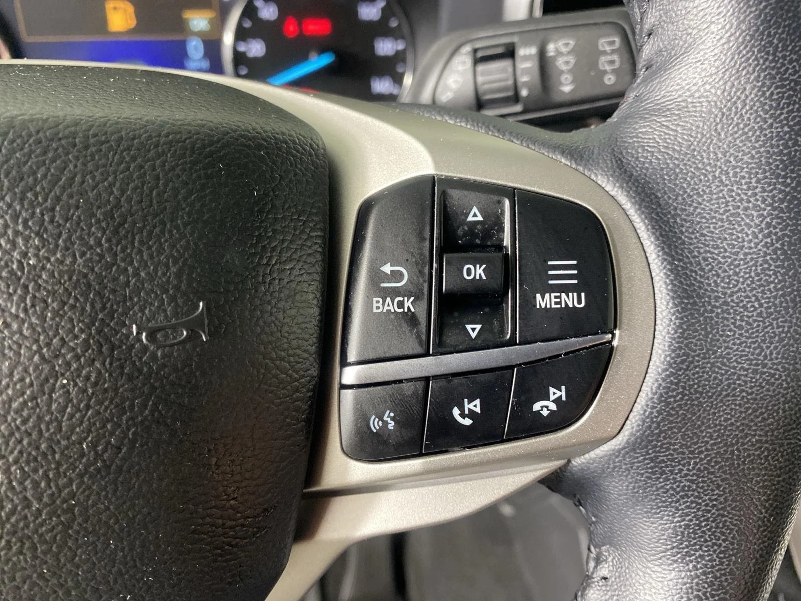 Used 2023 Iconic Silver Ford XLT image 19
