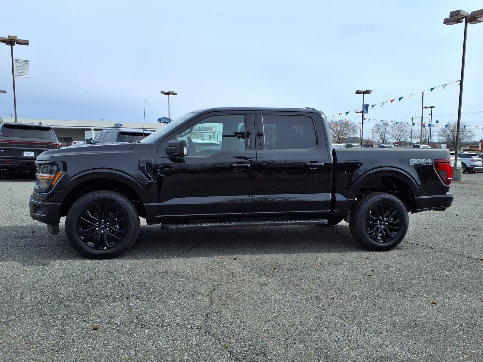 New 2026 Agate Black Metallic Ford XLT image 3