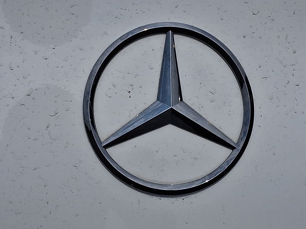 Used 2024 White Mercedes-Benz C 300 image 9