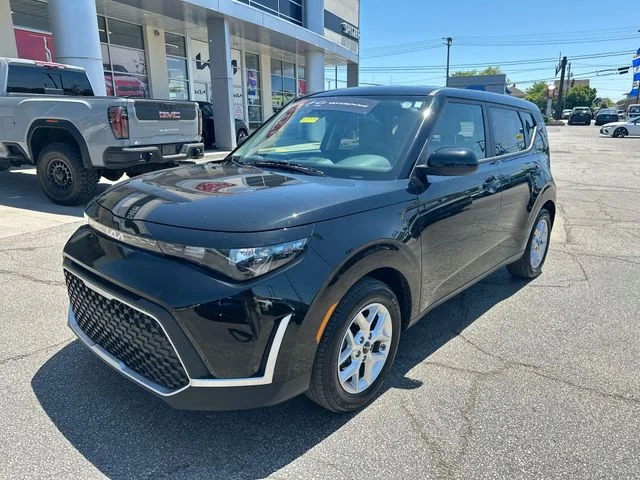 Used 2024 Black Kia LX image 11