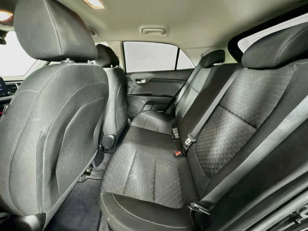 Used 2022 Black Kia S image 29
