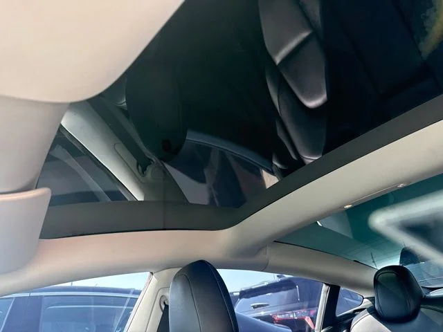 Used 2021  Tesla Performance image 19