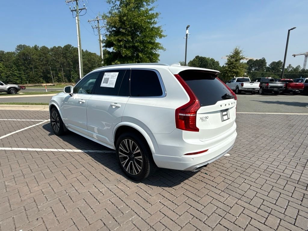 Used 2021 White Volvo T5 Momentum image 5
