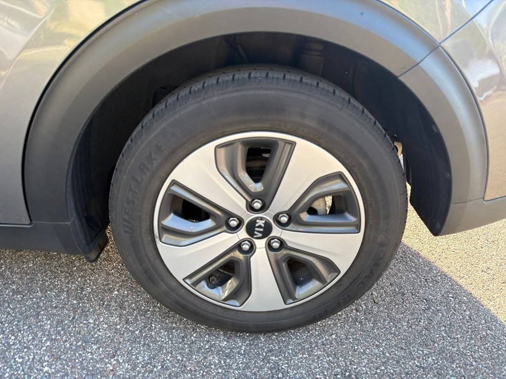 Used 2018 Metal Stream Kia LX image 26