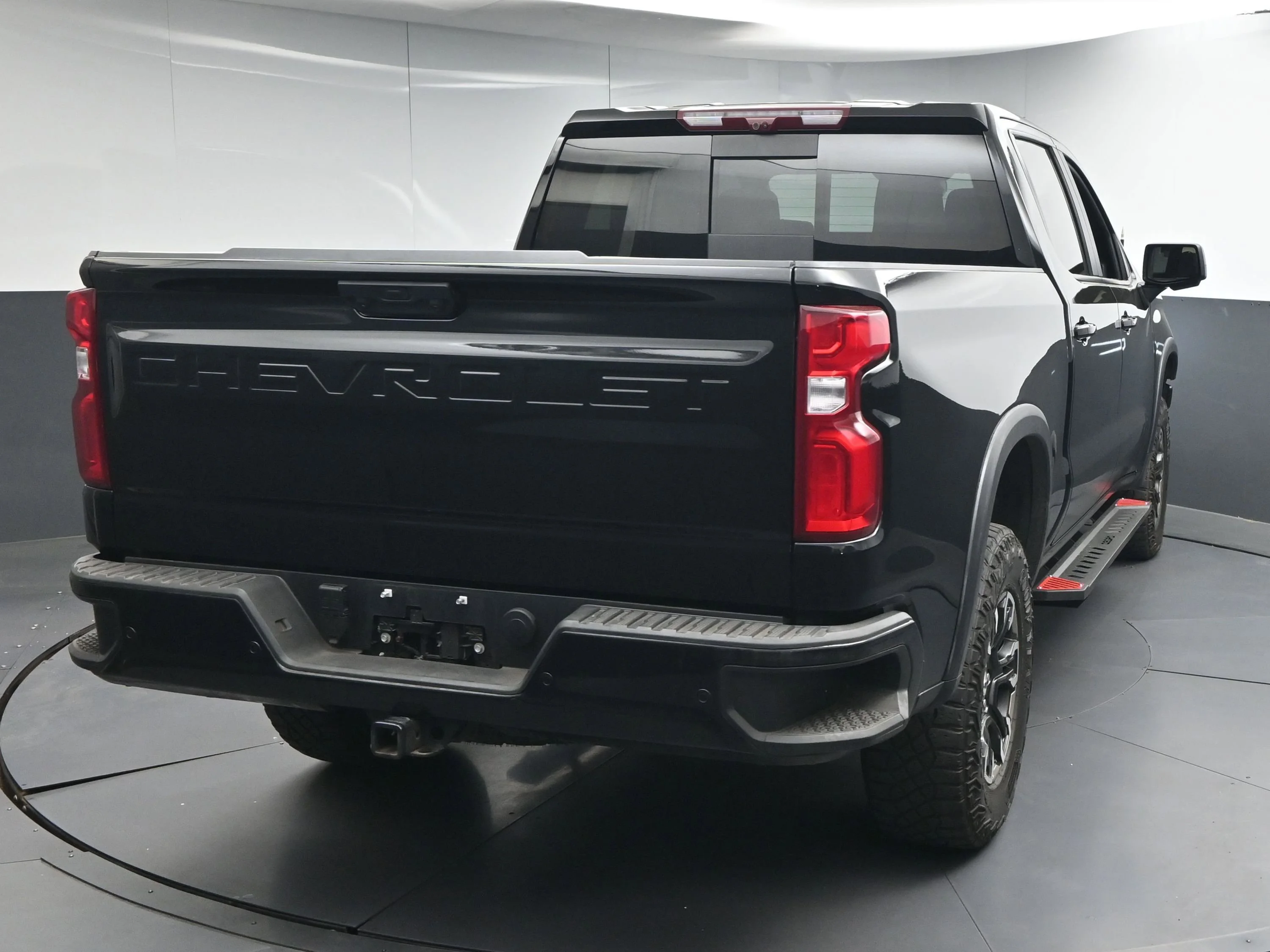 Used 2025 Black Chevrolet ZR2 image 7