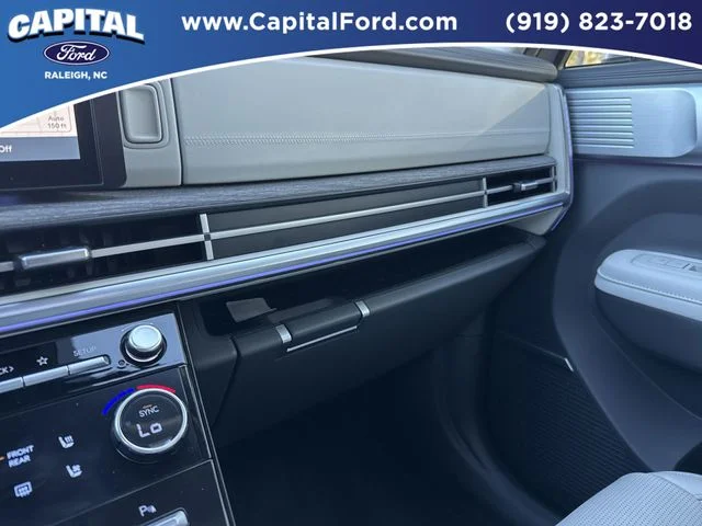 Used 2024 Silver Hyundai Calligraphy image 27
