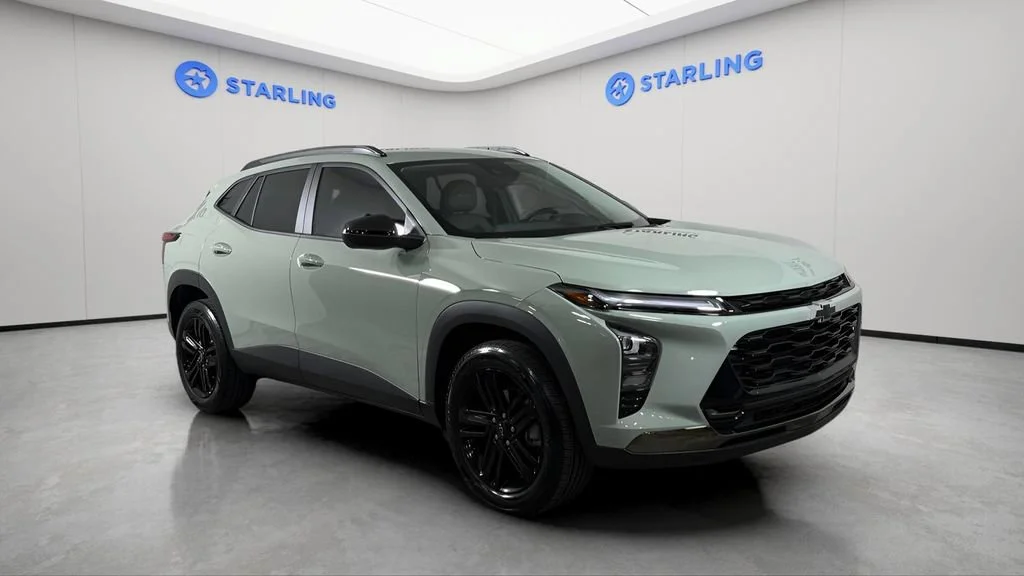 Used 2025 Cacti Green Chevrolet ACTIV image 13