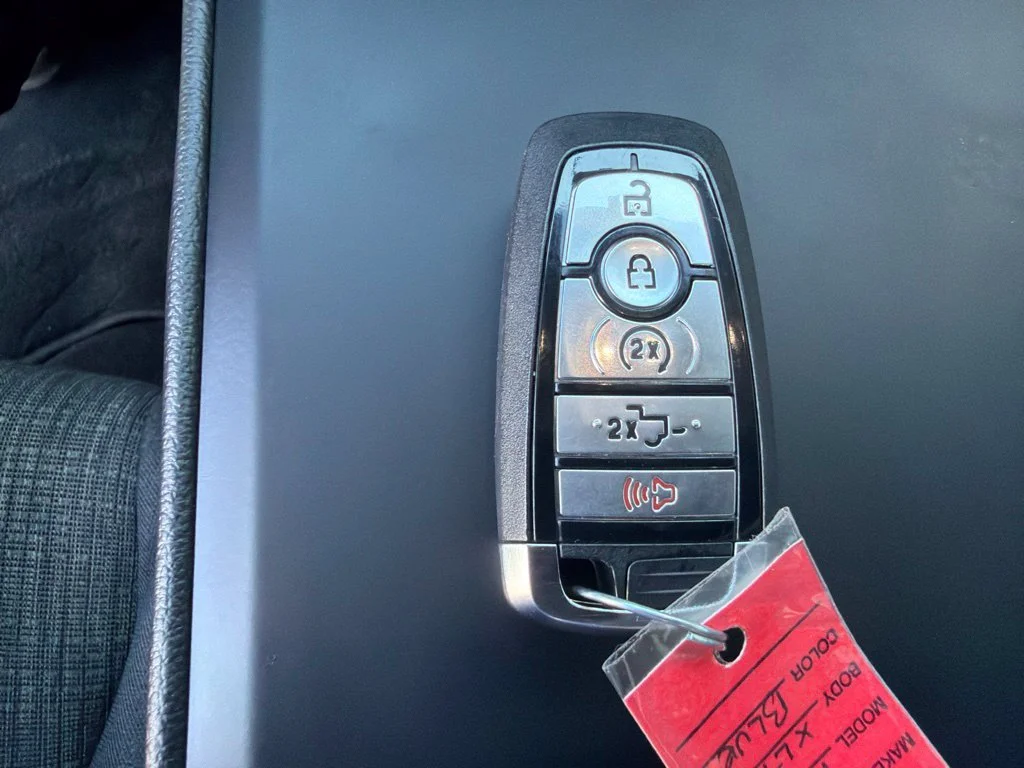Used 2021 Antimatter Blue Metallic Ford XLT image 26