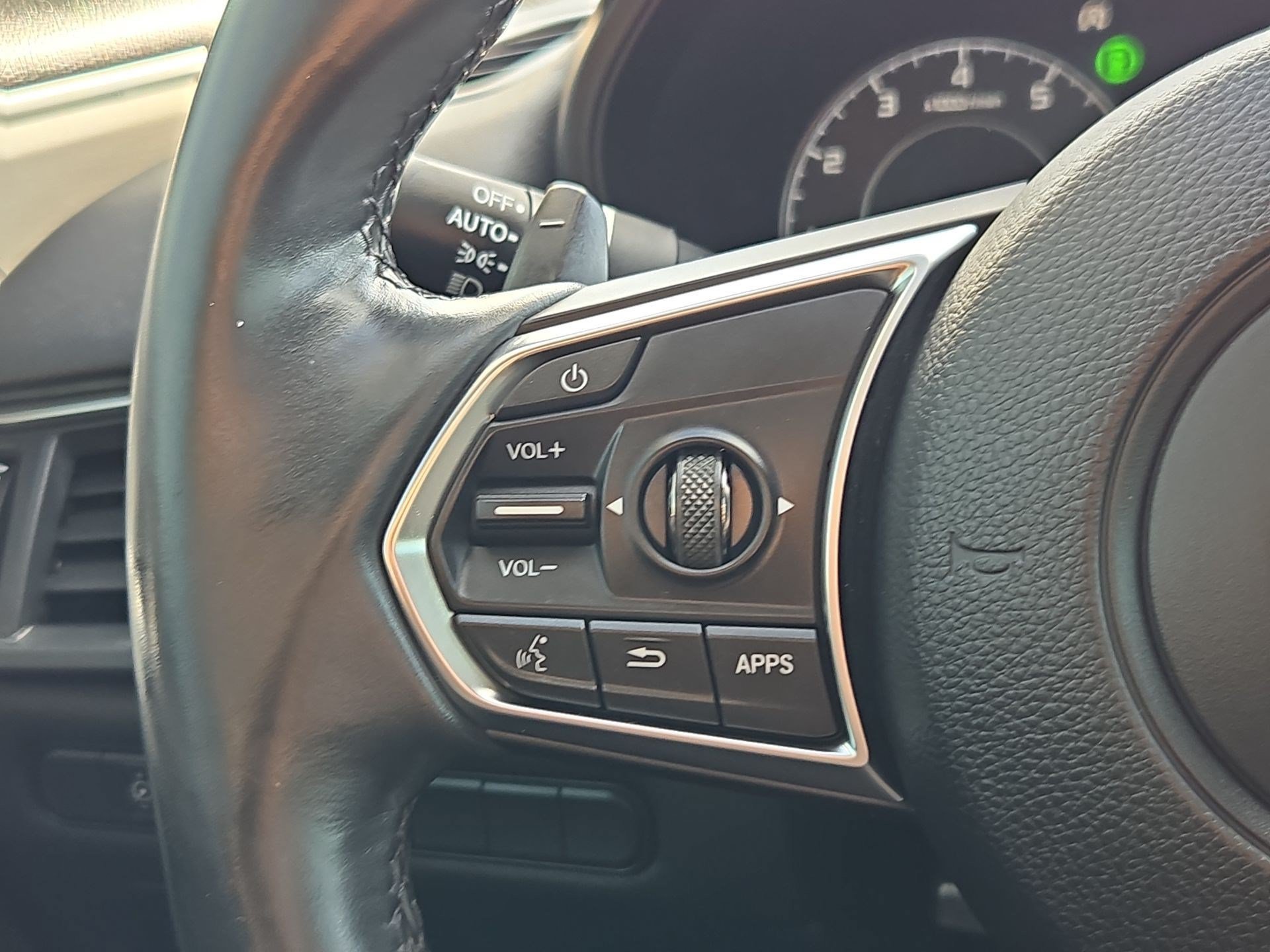 Used 2023 White Acura w/Technology Package image 18