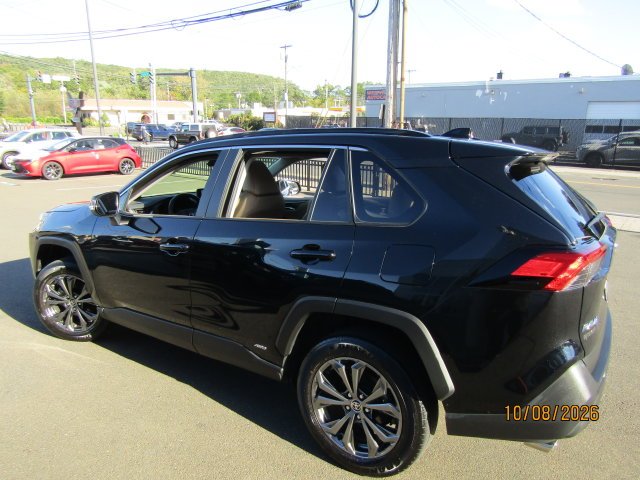 Used 2025 Midnight Black Metallic Toyota XLE Premium image 4