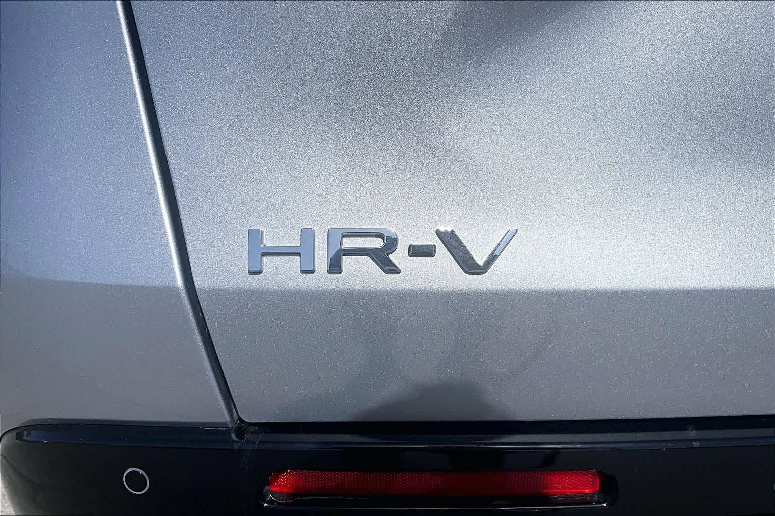 Used 2026 Solar Silver Metallic Honda EX-L image 31