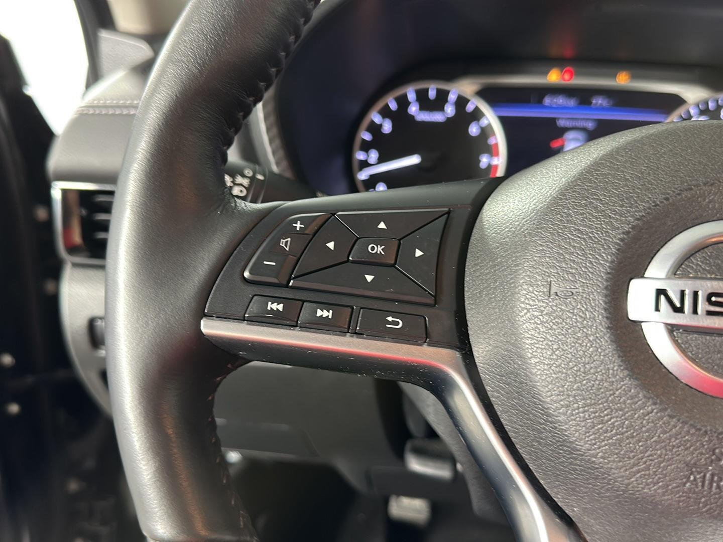 Used 2023 Super Black Nissan SV image 10