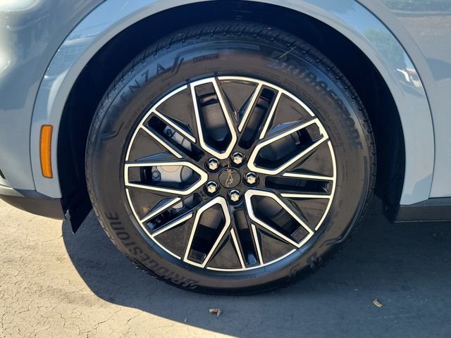 New 2026 Glacier Gray Metallic Tri-coat Ford Premium image 24