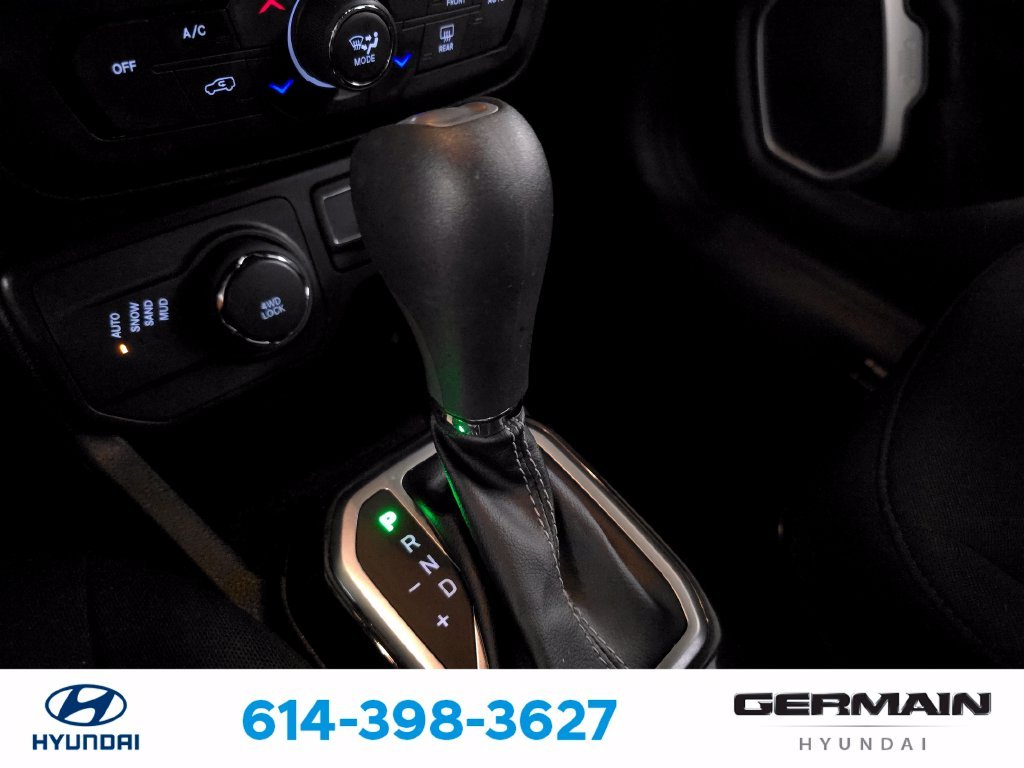 Used 2021 Teal Jeep Latitude image 25
