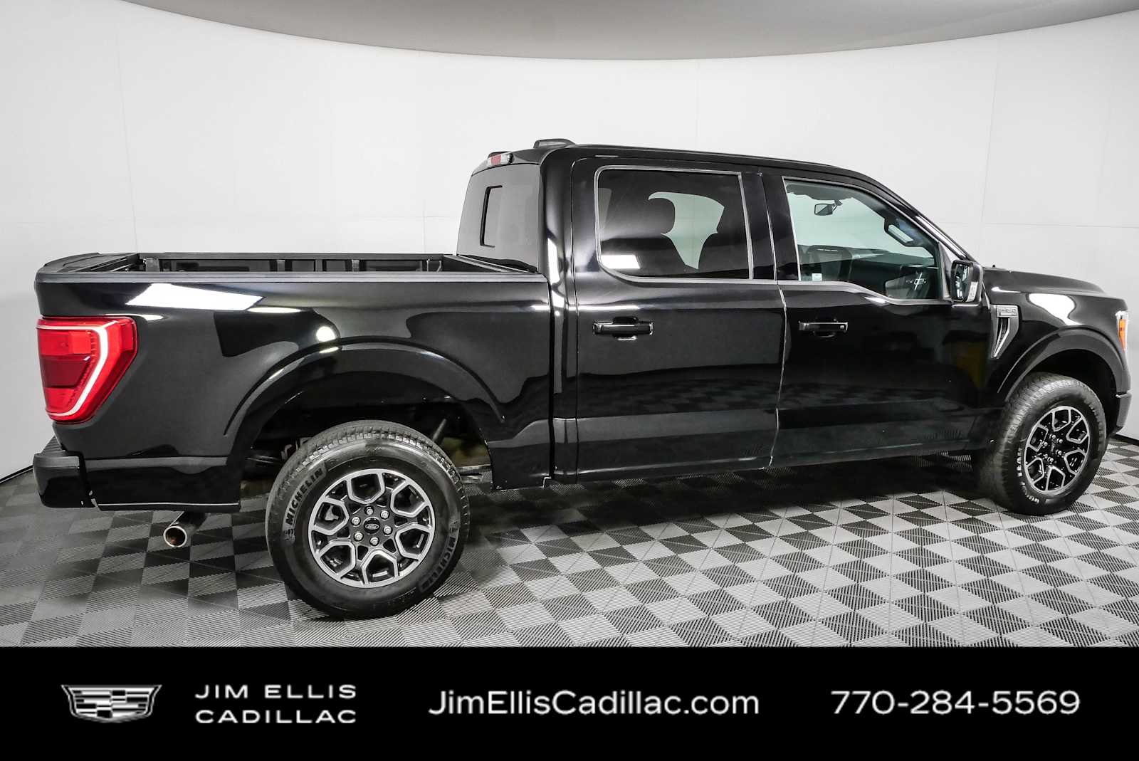 Used 2023 Agate Black Ford XLT image 2