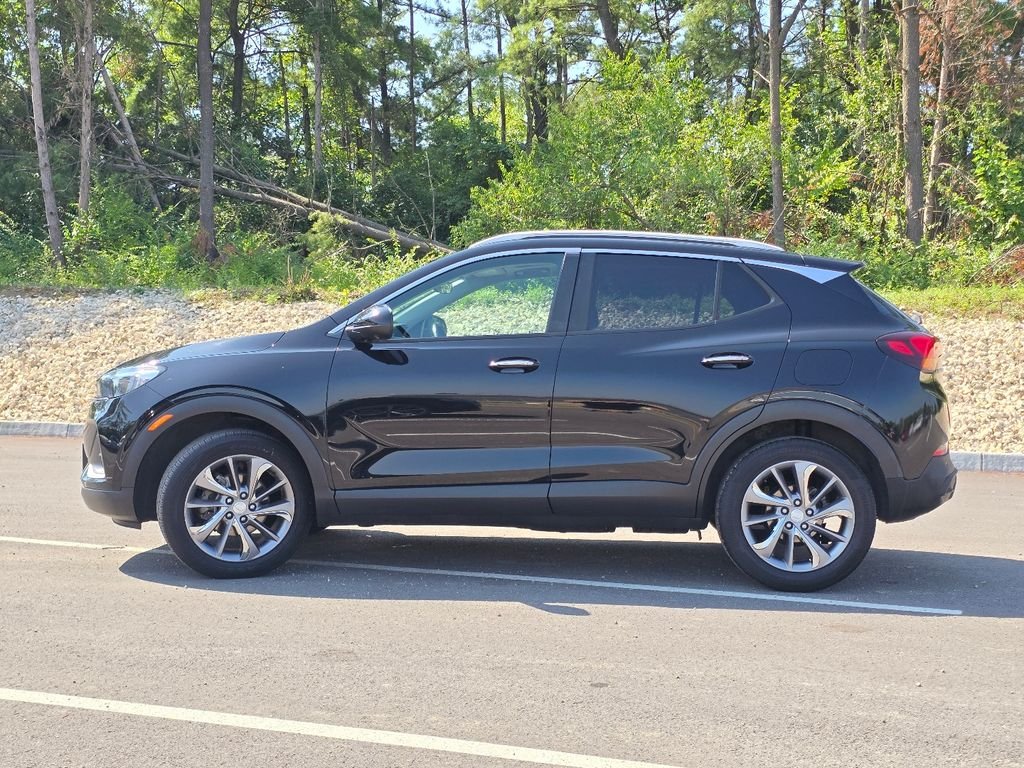 Used 2020 Black Buick Select image 19