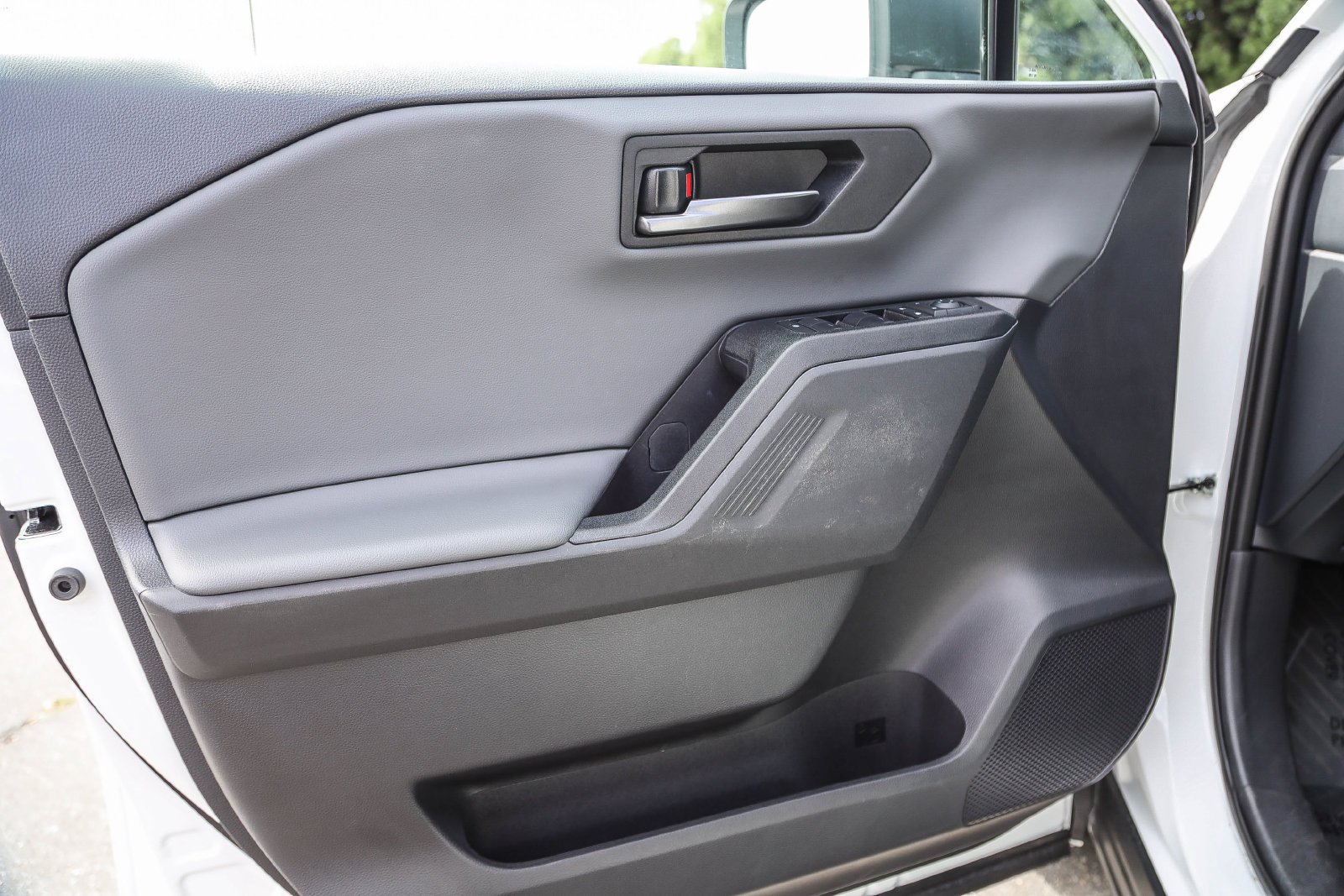 Certified Used 2026 Ice Toyota XLE Premium image 21