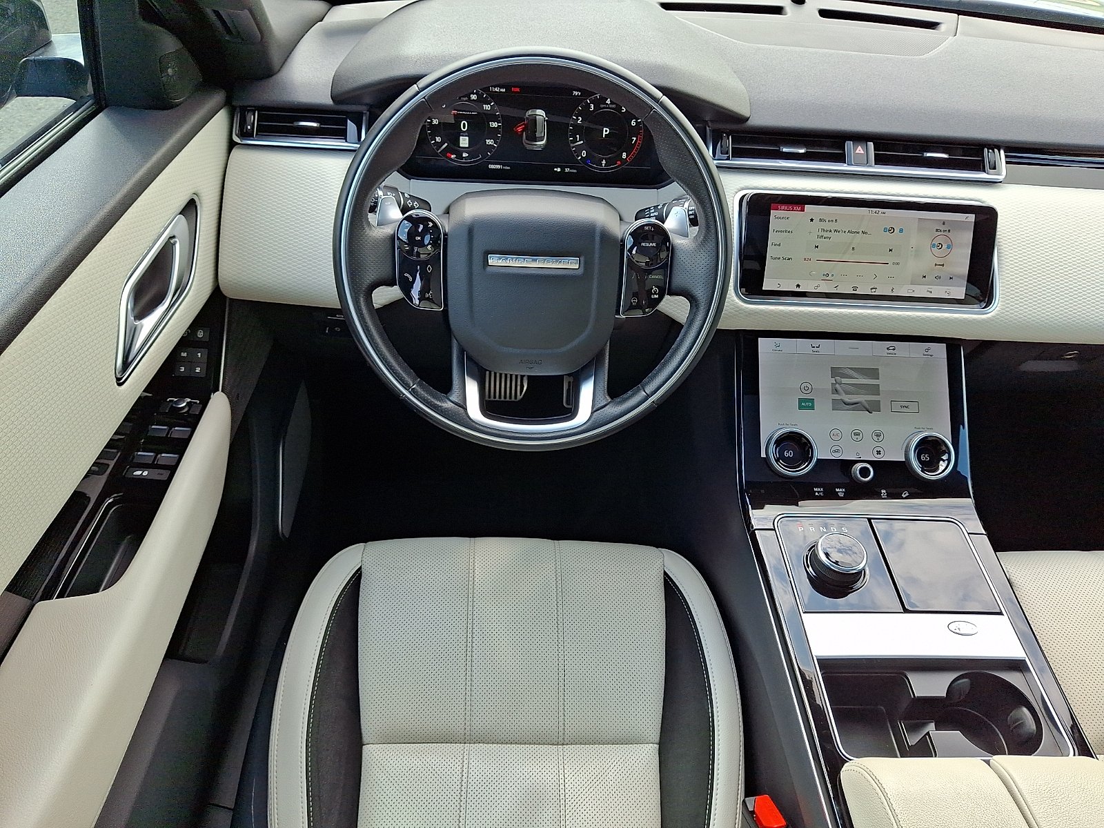 Used 2019 Byron Blue Metallic - 1CK Land Rover P250 R-Dynamic SE image 4