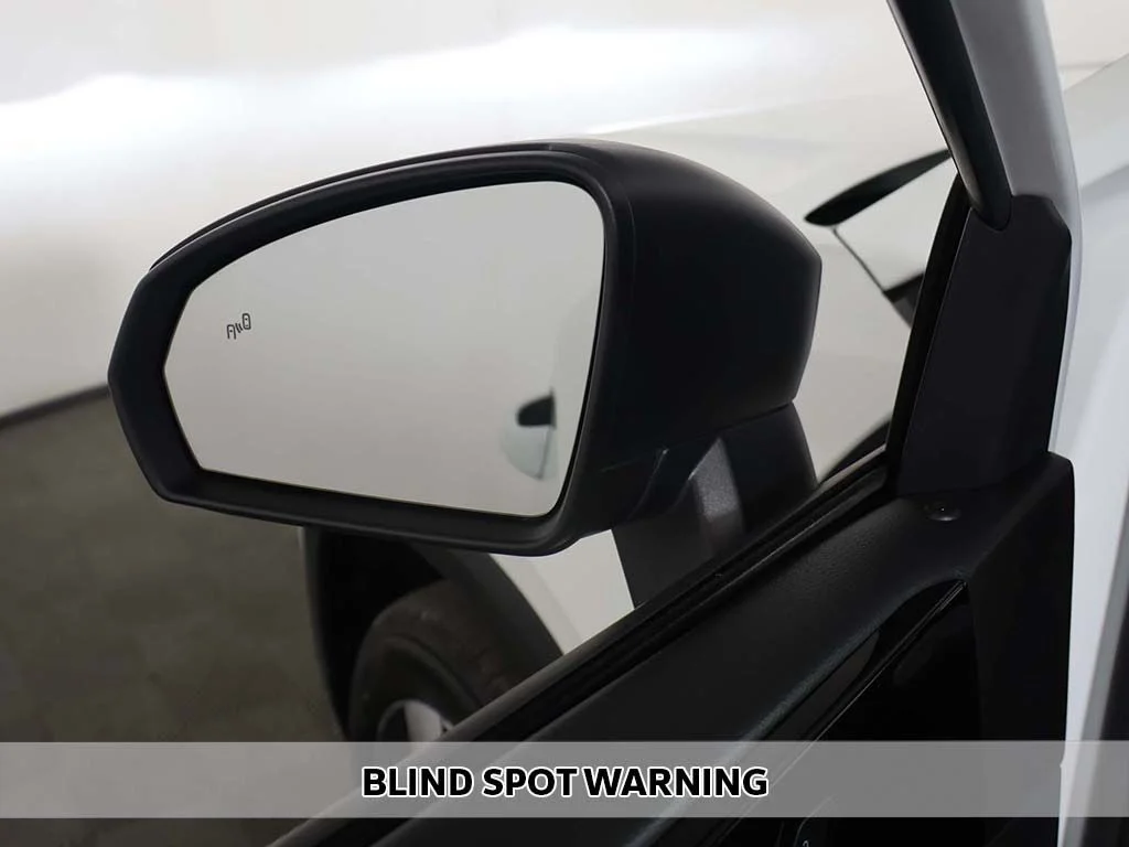 Used 2024 White Volkswagen 1.5T S image 4