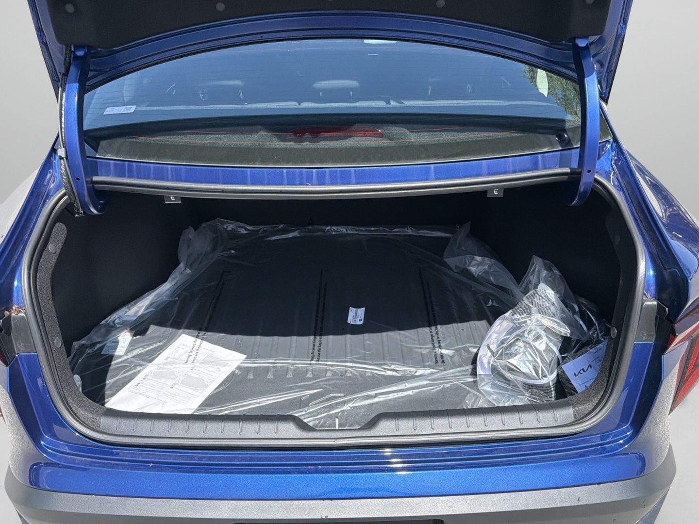 New 2026 Deep Sea Blue Kia LXS image 21